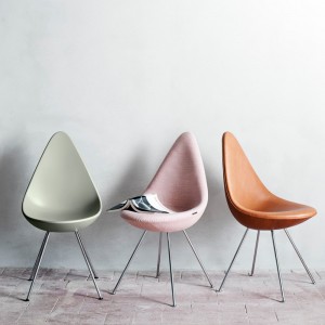 Silla carcasa plástica Drop. Fritz Hansen con acabados elegantes de alta calidad.
