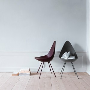 Silla carcasa plástica Drop. Fritz Hansen con acabados elegantes de alta calidad.