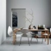 Silla carcasa plástica Drop. Fritz Hansen con acabados elegantes de alta calidad.