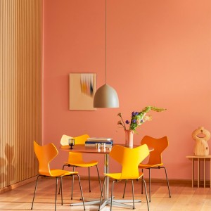 Lámpara suspensión Suspence de Fritz Hansen moderna y elegante con un diseño inspirado en una gota de agua.