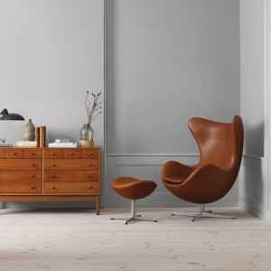 Sillón Egg de piel Frizt Hanse con un diseño danes moderno y elegante.