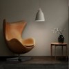 Sillón Egg de piel Frizt Hanse con un diseño danes moderno y elegante.