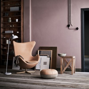 Sillón Egg de piel Frizt Hanse con un diseño danes moderno y elegante.
