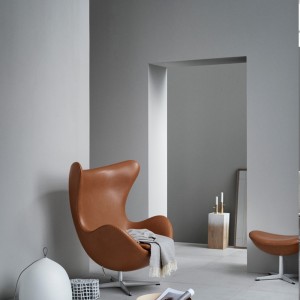 Sillón Egg de piel Frizt Hanse con un diseño danes moderno y elegante.