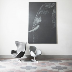 Sillón Egg de piel Frizt Hanse con un diseño danes moderno y elegante.