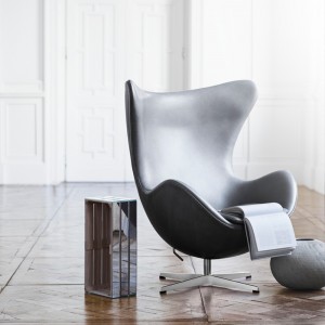 Sillón Egg de piel Frizt Hanse con un diseño danes moderno y elegante.
