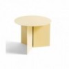 Mesa de centro Slit de Hay con diseño elegante en acero para salones.