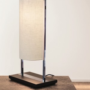 Lámpara sobremesa Athena de Contardi con diseño elegante, vanguardista y moderno.