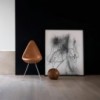 Silla carcasa tapizada Drop. Fritz Hansen con acabados elegantes de alto lujo.