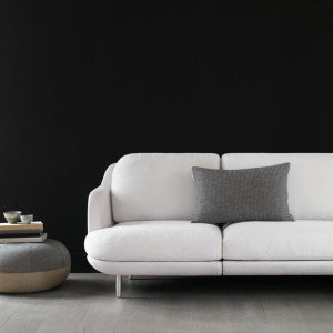 Sofá Lune esquinero de Fritz Hansen con un diseño moderno de alto lujo.
