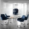 Silla Little Giraffe ruedas. Fritz Hansen con un acabado moderno de alto lujo.