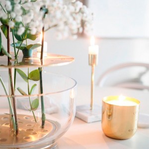 Florero Ikebana. Fritz Hansen con un diseño moderno de alto lujo.