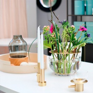 Florero Ikebana. Fritz Hansen con un diseño moderno de alto lujo.