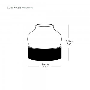 Florero Low Vase. Fritz Hansen con un diseño moderno de alto lujo.