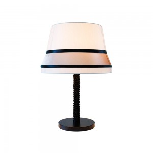 Lámpara sobremesa Audrey TA de Contardi con diseño elegante, vanguardista y moderno.