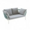 Sofá Ria con elegante diseño moderno perfecto para ambientes exteriores de Fast.