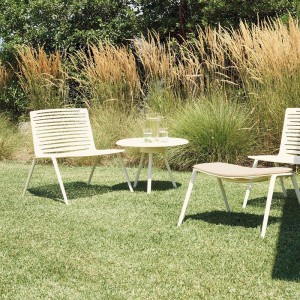 Mesa baja Zebra de Fast. Mesas modernas y elegantes ideal para exteriores de Fast.