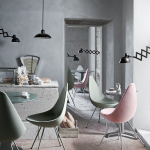 Lámpara supensión Kaiser Idell. Fritz Hansen con un diseño elegante de alto lujo.