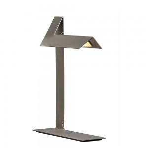 Lámpara sobremesa Plié  ideal para interiores modernos iluminación de Fambuena.