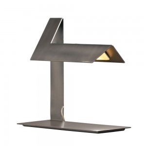 Lámpara sobremesa Plié  ideal para interiores modernos iluminación de Fambuena.