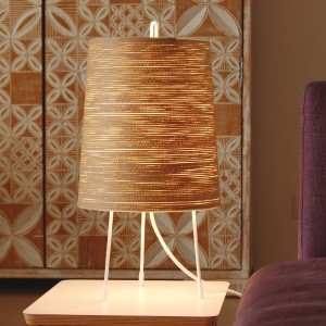 Lámpara de sobremesa Tali perfecta para interiores de Fambuena iluminación.