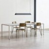Silla moderna Petit Standard perfecta para espacios interiores catálogo Hay.