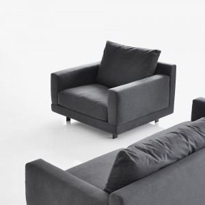 Sillón Elle de Bensen con diseño moderno y elegante.