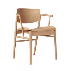 Silla N01 de Fritz Hansen estilo Danes y Japones con un diseño elegante y moderno