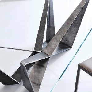 Mesa Skorpio de Cattelan Italia. Muebles modernos italianos. Mesas de cristal.