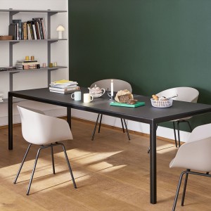 Silla AAC 26 ideal para comedores modernos y exclusivos de Hay.