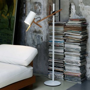 Lámpara Scantling pie de Marset. Lámparas modernas. Lámpara de interior.