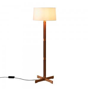 Lámpara pie FAD Fija 1974 de SantaCole. Lámparas de diseño moderno y elegante.