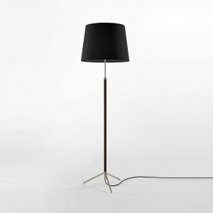 Lámpara pie de salón G1 1963 de Santa & Cole. Lámparas de diseño moderno.