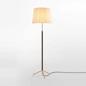 Lámpara pie de salón G1 1963 de Santa & Cole. Lámparas de diseño moderno.