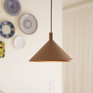 Lámpara suspensión Cono elegante y perfecta para comedores de Martinelli Luce.