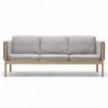 Sofá CH163 en tela de Carl Hansen and Son con un diseño moderno y elegante que entrega calidad a cualquier espacio.