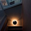 Aplique Disco de SantaCole. Lampara excelenet para alumbrar cualquier espacio.