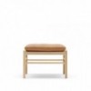 Reposapiés Colonial OW149F de Carl Hansen and Son. Reposapiés de diseño moderno.