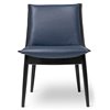 Silla E004 Embrace Chair en piel de Carl Hansen and Son. Sillas de diseño moderno.