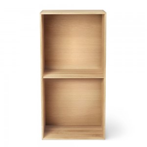 Estantería modular FK63 de Carl Hansen and Son. Diseño elegante y moderno que da calidez a cualquier espacio.