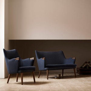 Sofá CH72 de Carl Hansen and Son. Sofás con un diseño atemporal y único.