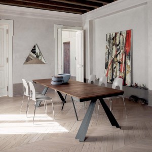 Consola Ventaglio extensible de Tonin casa. Diseño versatil y moderno.