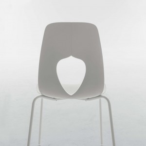 Silla Hole Metal de Tonin casa. Muebles modernos de hogar.