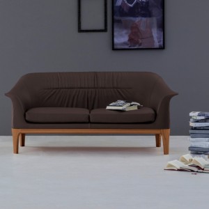 Sofá Tiffany 2 plazas tapizado de Tonin casa. Muebles modernos de hogar.