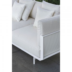 Sillón para exterior Onde de Gandia Blasco. Diseño moderno para jardines y terrazas.