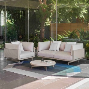 Sillón para exterior Onde de Gandia Blasco. Diseño moderno para jardines y terrazas.