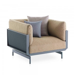 Sillón para exterior Onde de Gandia Blasco. Diseño moderno para jardines y terrazas.