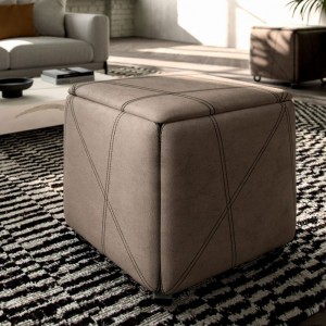 Puff Cubix de Ozzio design. Estructura metálica tapizada en terciopelo o ecopiel