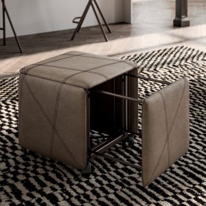 Puff Cubix de Ozzio design. Estructura metálica tapizada en terciopelo o ecopiel