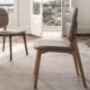 Silla Giotto de Ozzio design. Silla con estructura de madera.